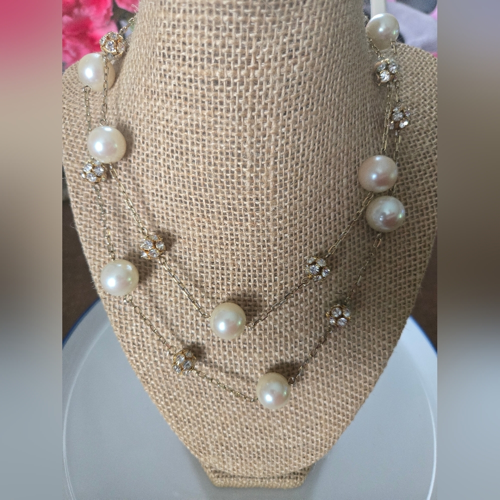 Vintage-Style Faux Pearl Rhinestone Station Necklace - Picture 3 of 7